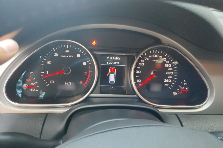 奥迪Q7 2015款 35 TFSI 进取型局部细节14