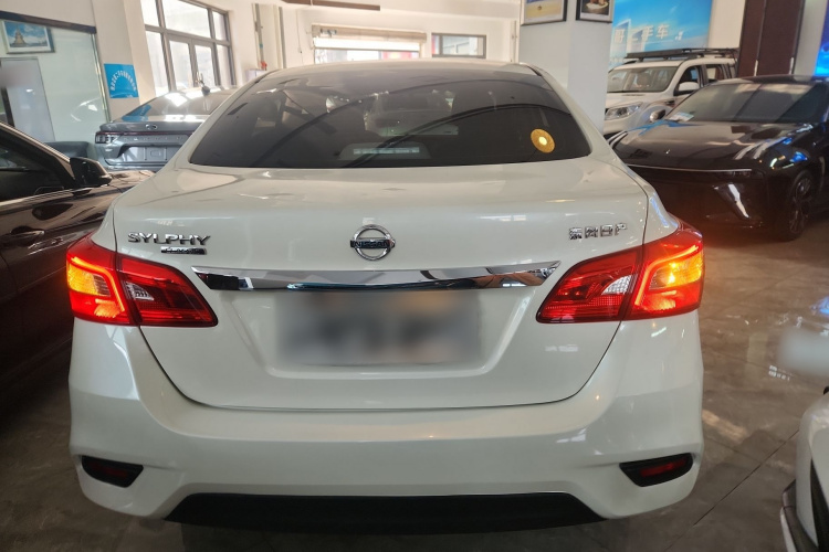 日产 轩逸 2022款 经典 1.6XE CVT舒适版车身外观6