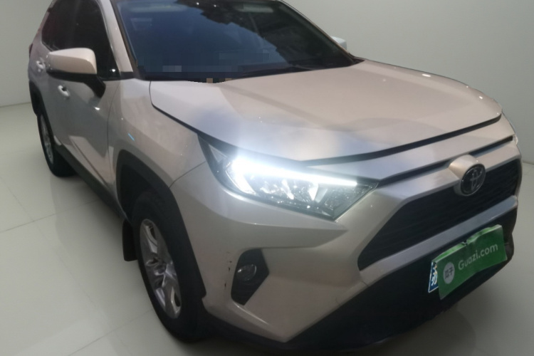 丰田 RAV4荣放 2022款 2.0L CVT两驱都市版车身外观3