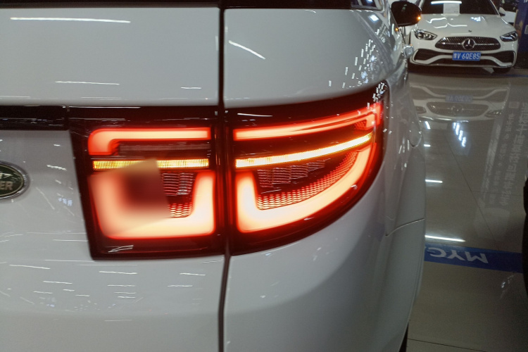 路虎 发现运动版 2024款 性能科技版车身外观9