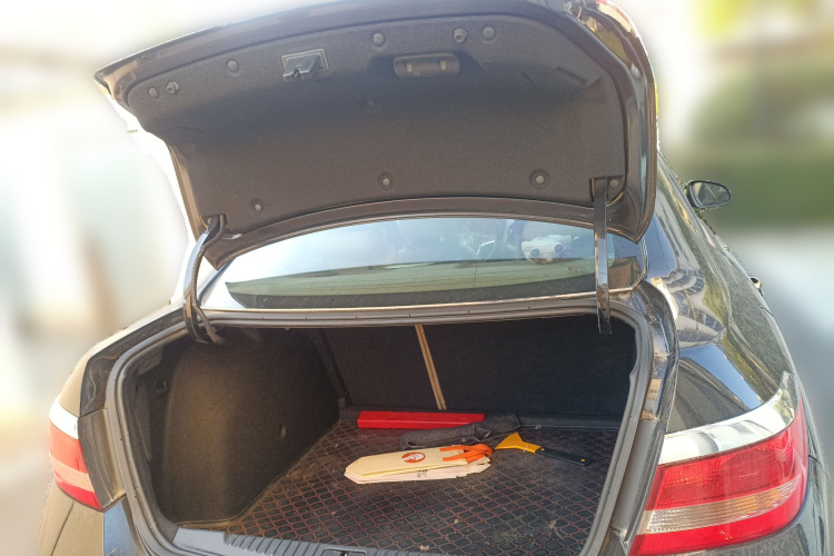 别克 英朗 2013款 GT 1.6L 自动时尚版中控内饰23