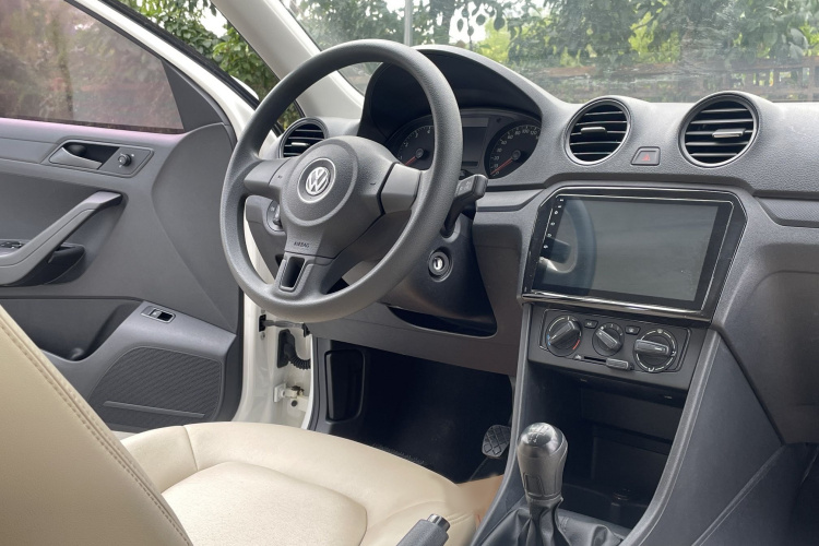 大众 捷达 2015款 质惠版 1.6L 手动时尚型中控内饰7001