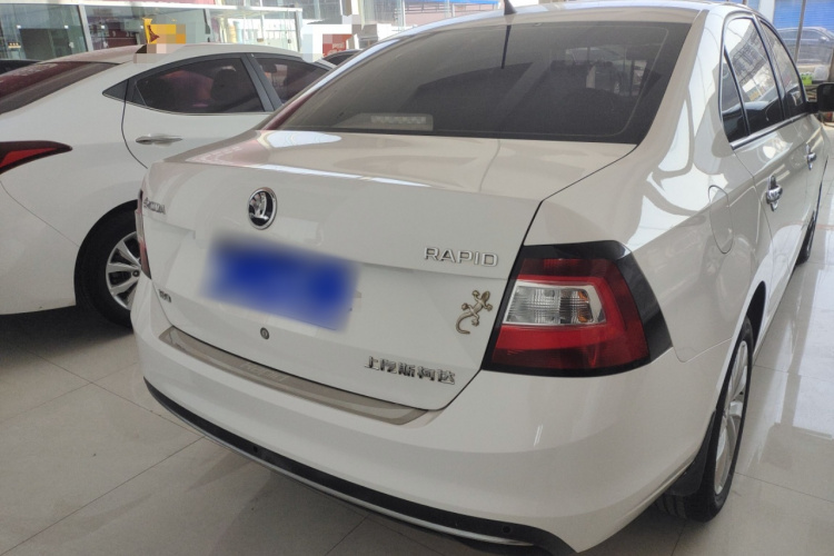 斯柯达 昕锐 2018款 1.6L 自动舒适版车身外观6