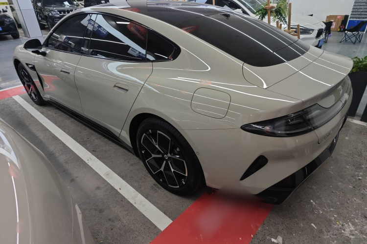 小米汽车 小米SU7 2024款 后驱长续航智驾版车身外观4