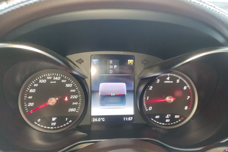 奔驰GLC 2018款 GLC 300 4MATIC 动感型局部细节14