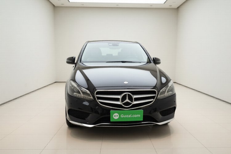 奔驰E级 2015款 E 200 L 运动型车身外观2