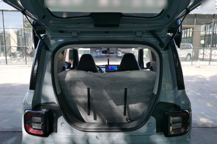 吉利银河 2024款 200km 熊猫卡丁机舱底盘23