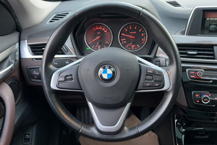 宝马X1 2018款 sDrive18Li 尊享型局部细节13