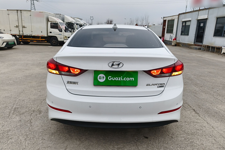 现代 领动 2018款 1.6L 自动15周年特别版车身外观6