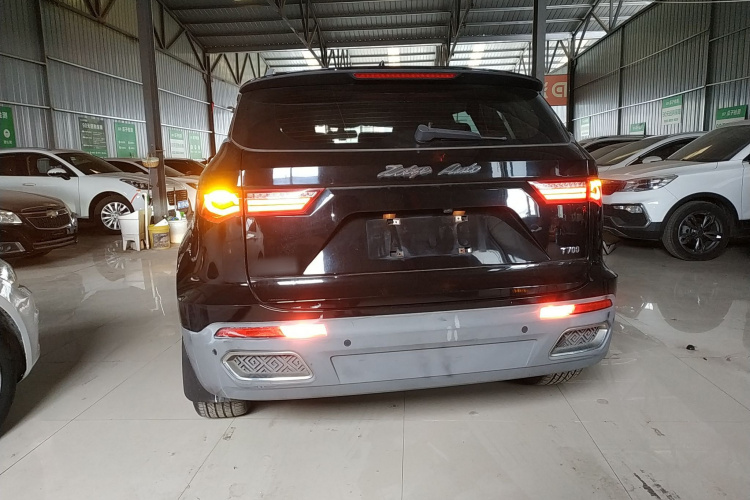 众泰T700 2017款 1.8T 双离合尊贵型车身外观6