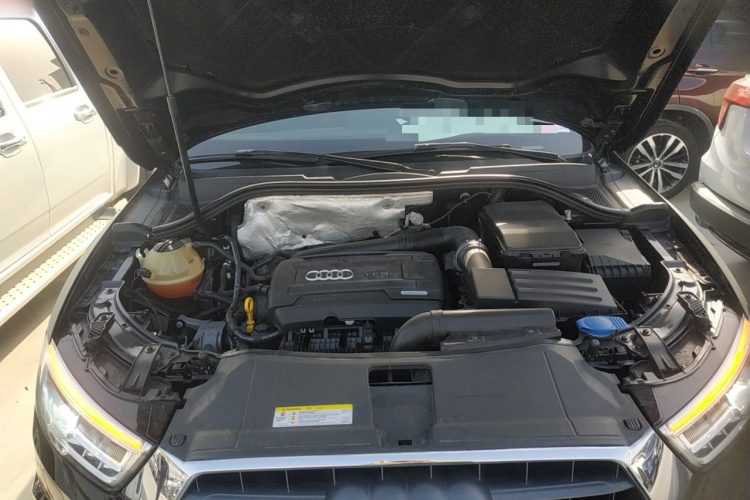 奥迪Q3 2017款 35 TFSI quattro 全时四驱风尚型局部细节24