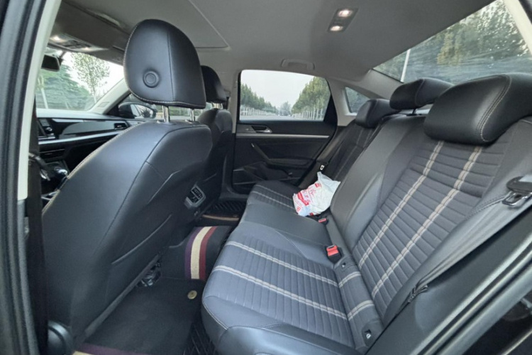 大众 朗逸 2019款 280TSI DSG舒适版 国VI中控内饰7003