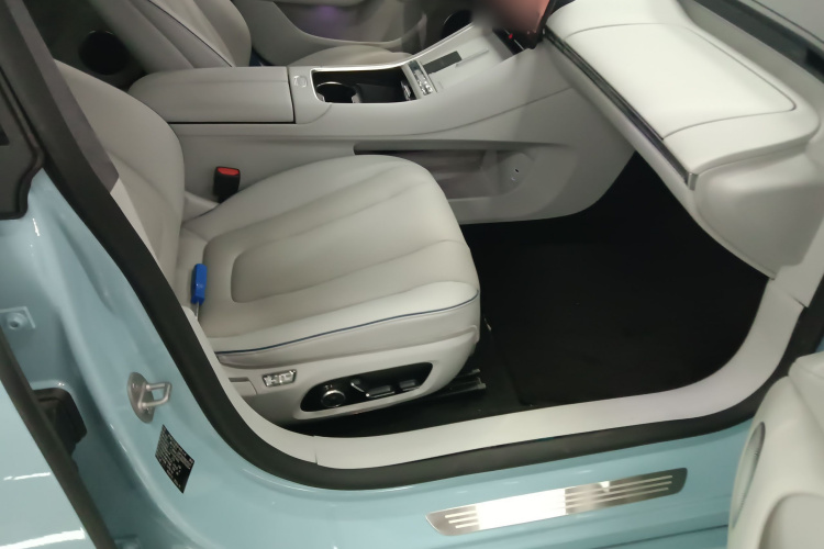 鸿蒙智行 智界S7 2024款 Max 后驱长航智驾版局部细节41