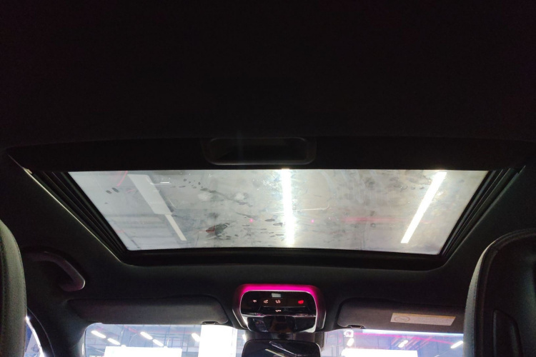 奔驰C级 2023款 C 200 L 运动版中控内饰22