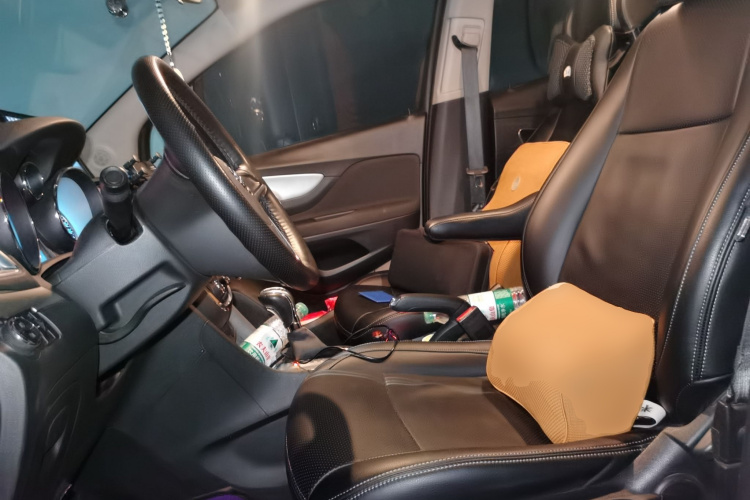 别克 昂科拉 2015款 1.4T 自动两驱都市精英型中控内饰19