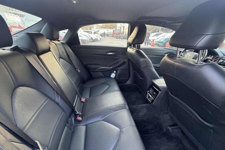 丰田 亚洲龙 2019款 2.0L XLE尊享版 国VI中控内饰7004