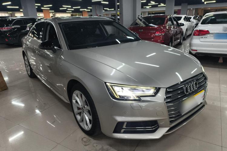 奥迪A4L 2018款 30周年年型 45 TFSI quattro 个性运动版车身外观3