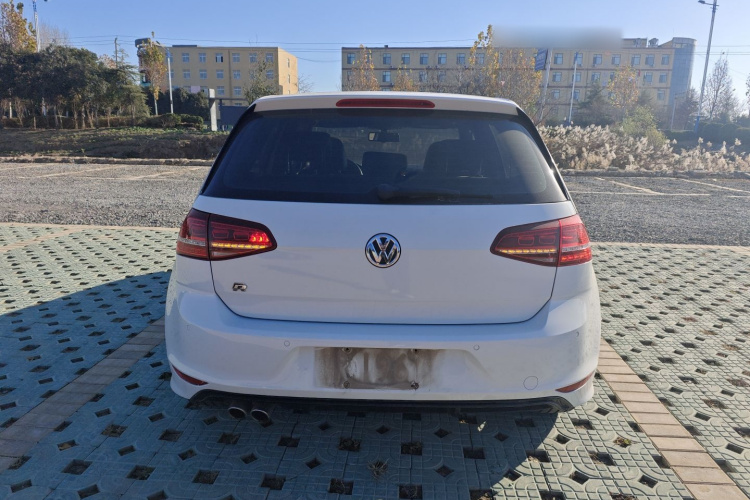 大众 高尔夫 2016款 1.4TSI 自动R-Line车身外观6