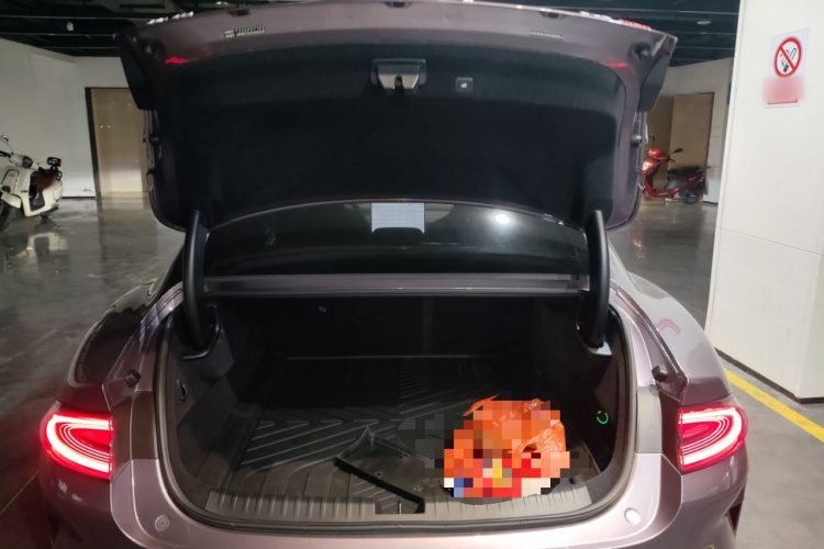 小米汽车 小米SU7 2024款 四驱超长续航高阶智驾Max版机舱底盘23