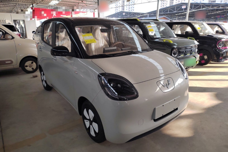 五菱汽车 宏光MINIEV 2025款 四门版 臻享+款车身外观3