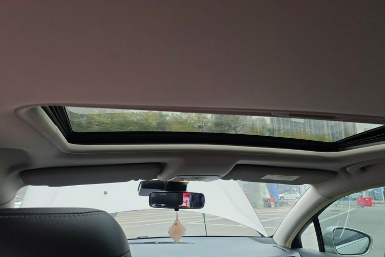 雪铁龙C5 2017款 350THP 自动豪华型中控内饰22