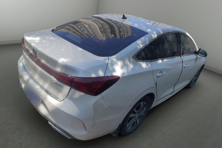 长安 逸动 2022款 PLUS 蓝鲸NE 1.4T GDI DCT尊贵版车身外观7