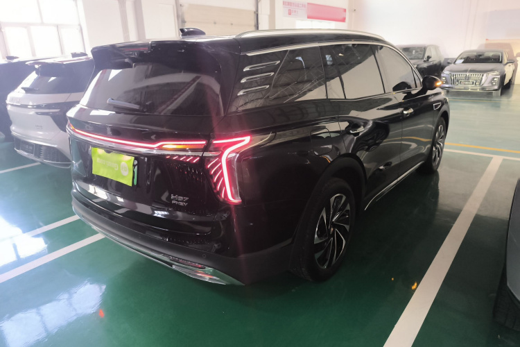 红旗HS7 PHEV 2025款 2.0T PHEV 两驱旗享版 6座车身外观7