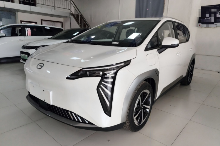 埃安 AION Y 2025款 Plus 610 智享版车身外观1