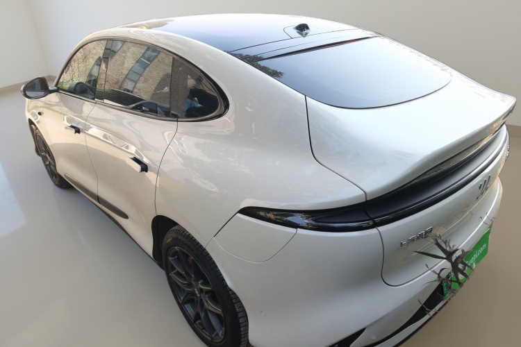 智己汽车 智己LS6 2023款 Max 标准版车身外观5