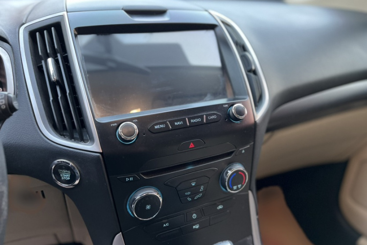 福特 锐界 2015款 2.0T GTDi 两驱精锐型中控内饰7006