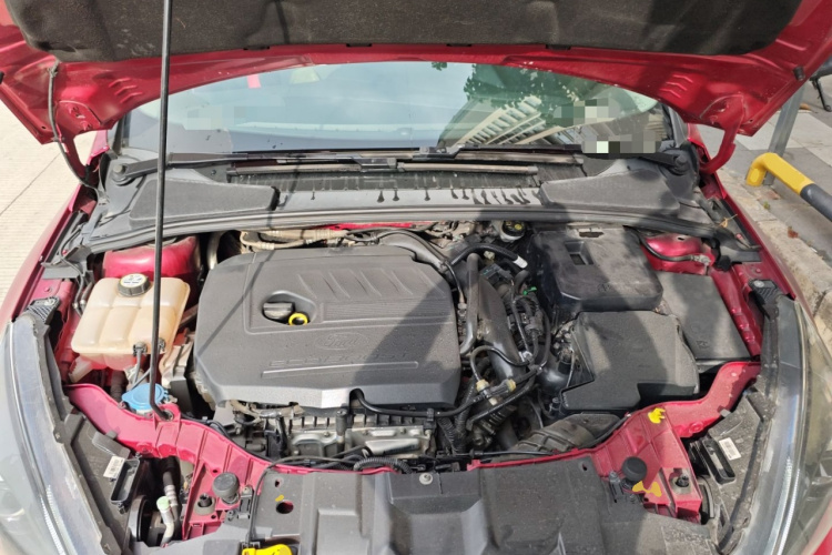 福特 福克斯 2017款 两厢 EcoBoost 180 自动精英型局部细节24