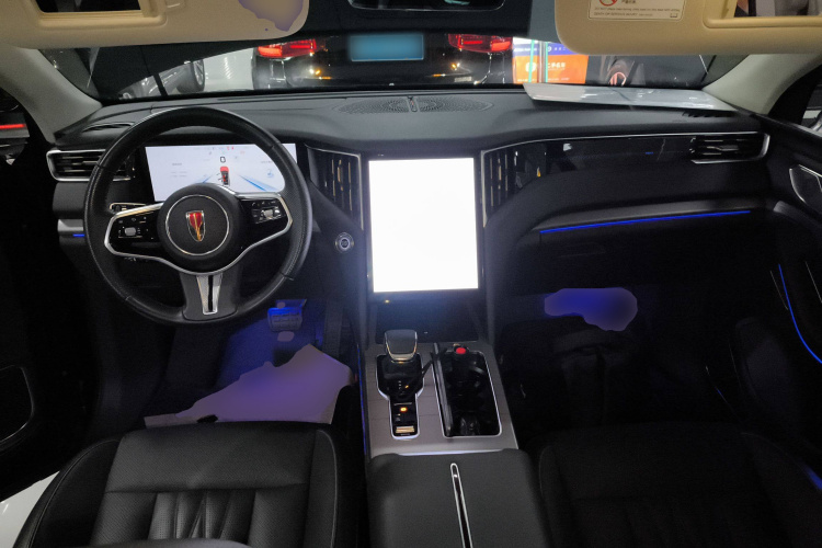 红旗HS7 PHEV 2024款 2.0T PHEV 四驱旗畅版 6座中控内饰7002
