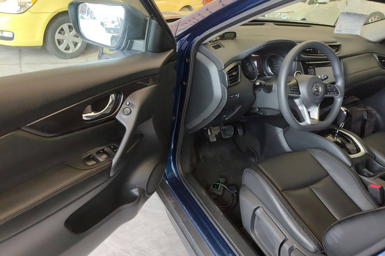 日产 奇骏 2017款 2.0L CVT舒适版 2WD中控内饰20