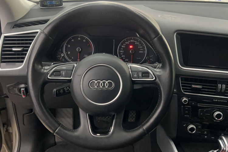 奥迪Q5 2017款 40 TFSI 技术型局部细节13