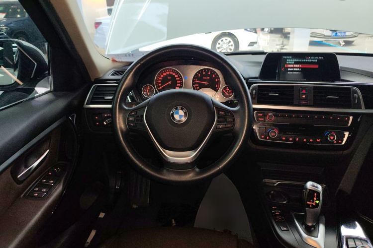 宝马3系 2018款 320Li 时尚型中控内饰13