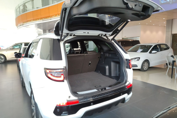 路虎 发现运动版 2023款 249PS R-Dynamic S 性能版局部细节23