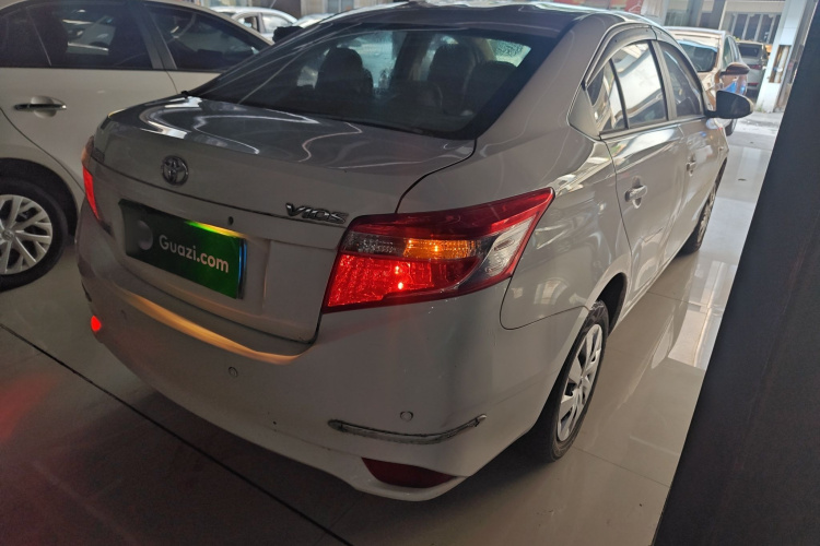 丰田 威驰 2014款 1.5L 自动智臻版车身外观7