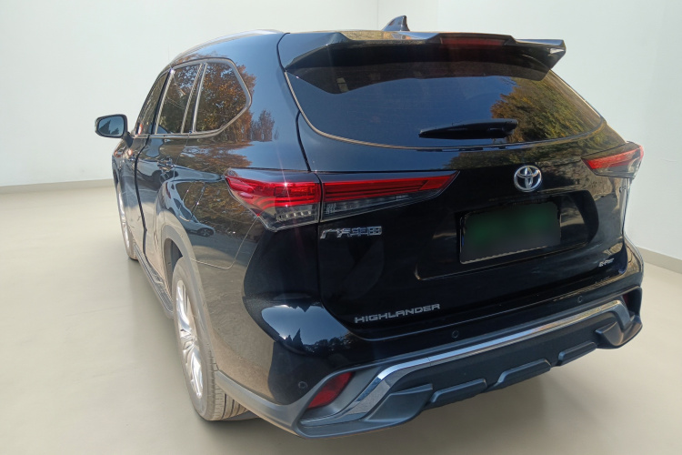 丰田 汉兰达 2024款 2.5L智能电混双擎四驱尊贵版 7座车身外观5