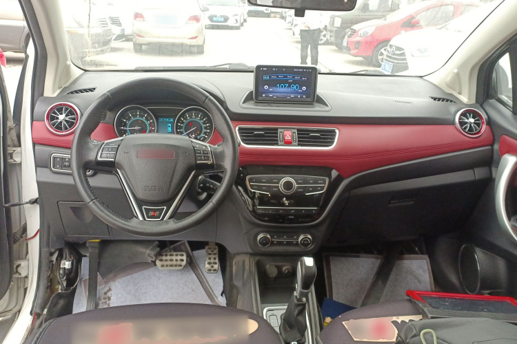 哈弗H1 2015款 1.5L AMT豪华型中控内饰12