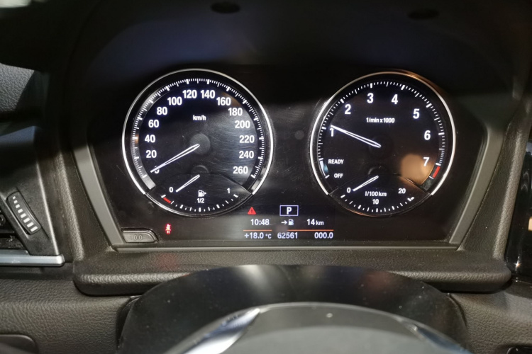 宝马2系旅行车 2018款 218i 时尚型局部细节14