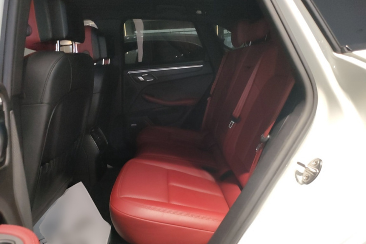 保时捷 2022款 Macan 2.0T中控内饰7004