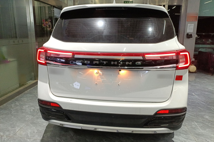 东风风行 风行T5 2024款 盛世款 1.6L 手动寻梦版 五座车身外观6004