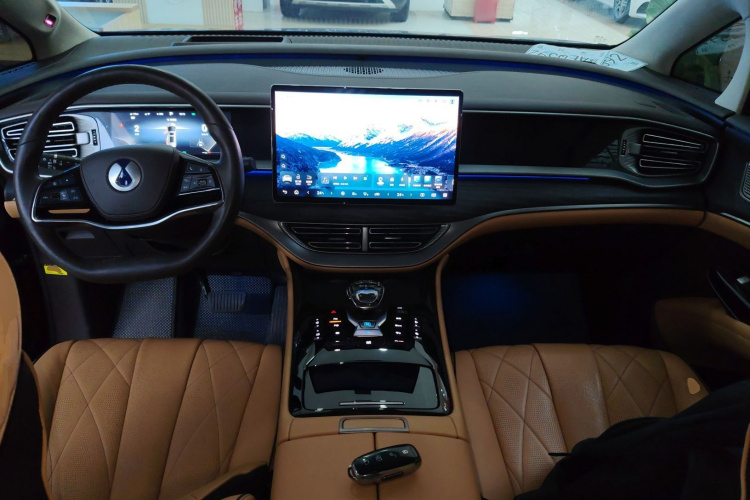 腾势D9 2024款 DM-i 980 四驱旗舰型中控内饰12