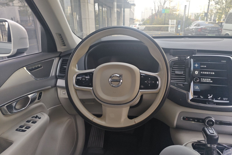 沃尔沃XC90 2020款 T5 智行豪华版 7座中控内饰13