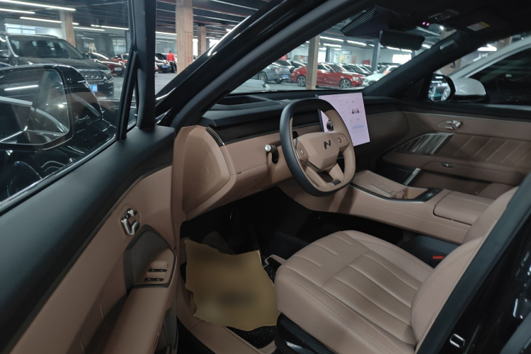 乐道L90 2025款 Pro 六座版中控内饰19