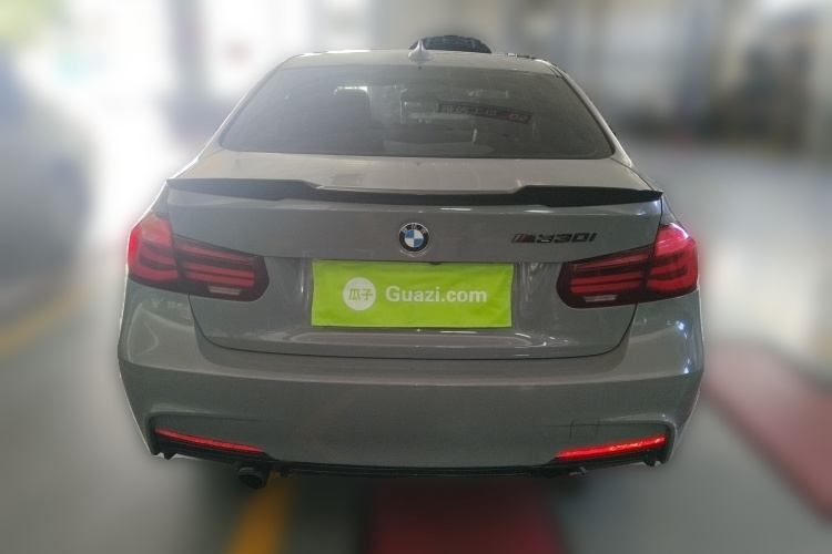 宝马3系 2019款 320i M运动曜夜版车身外观6