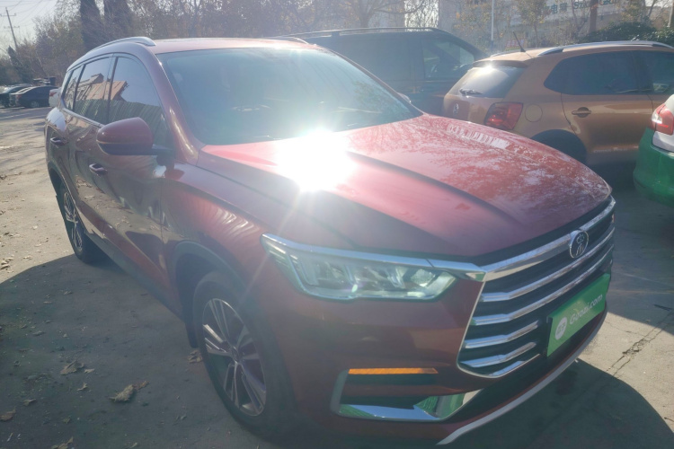 比亚迪 宋Pro 2019款 1.5T 自动精英型车身外观3