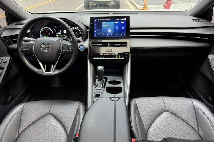 丰田 亚洲龙 2023款 双擎 2.5L 豪华版中控内饰7011