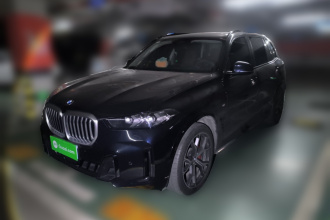 宝马X5 2023款 xDrive 30Li 尊享型M运动曜夜套装
