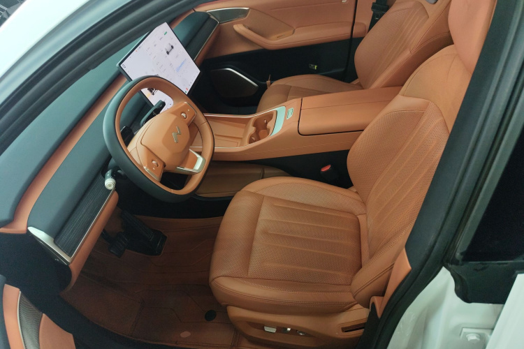 乐道L60 2024款 60kWh 后驱版中控内饰19